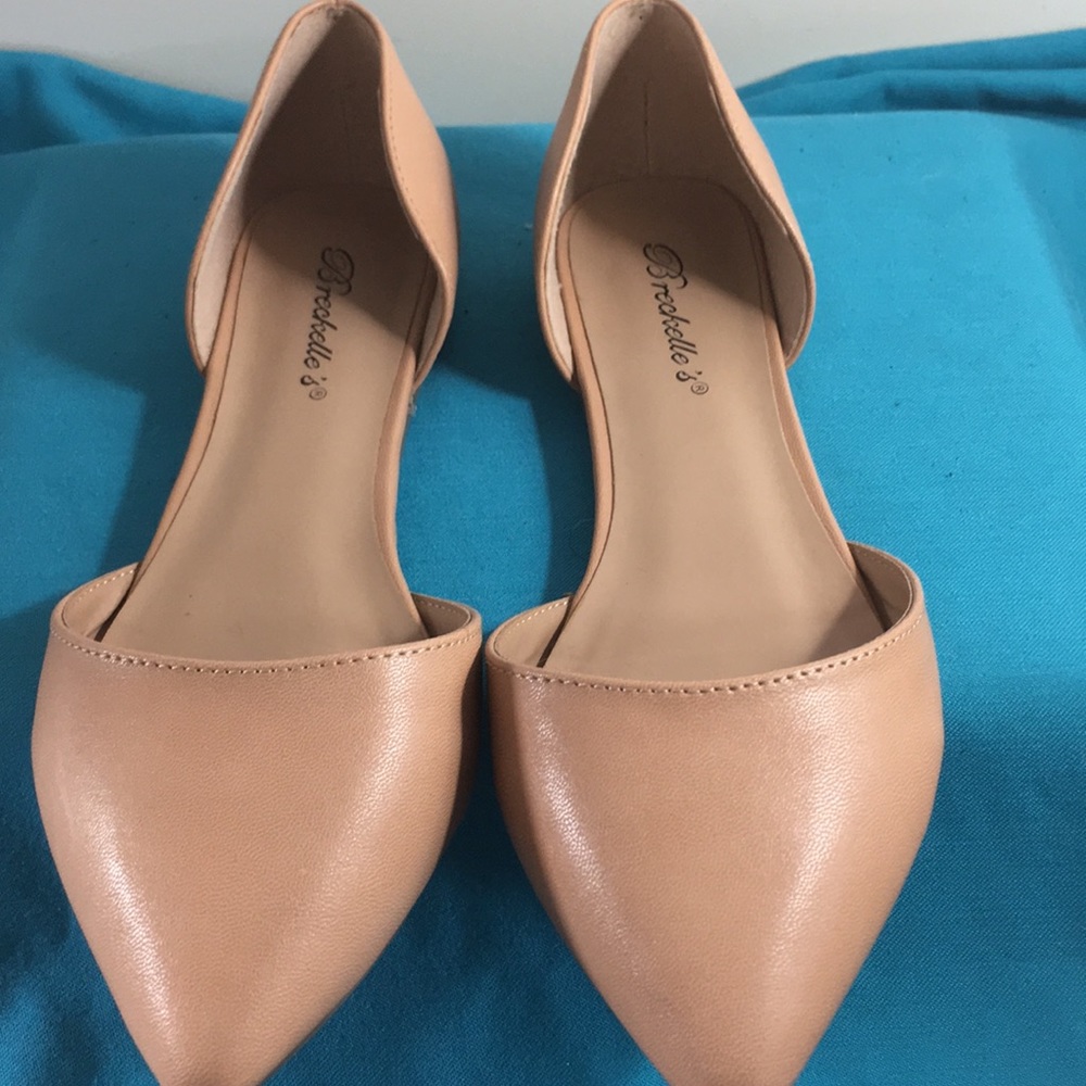 Breckelle’s Flats &Loafers Size 7.5